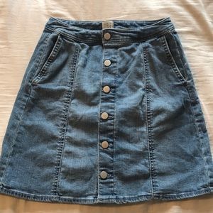 denim skirt with buttons